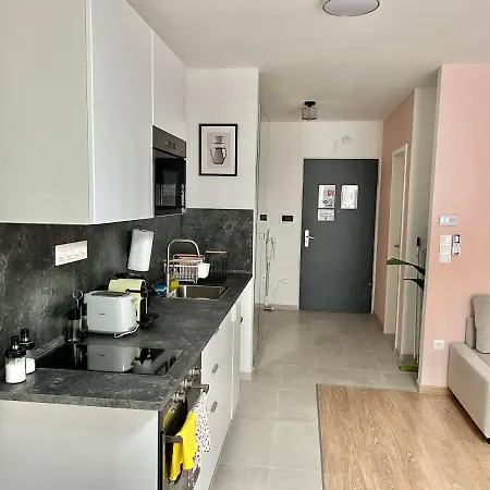 Mm D Apartment *