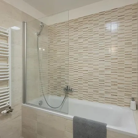 Mm D Apartment *